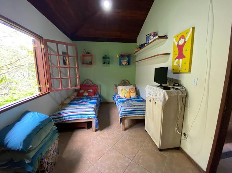 Lumiar Chale Colonial Lareira Deck Para Beira Rio Particular E Reservado Area De Lazer Pertinho Centro Do Bairro Екстериор снимка
